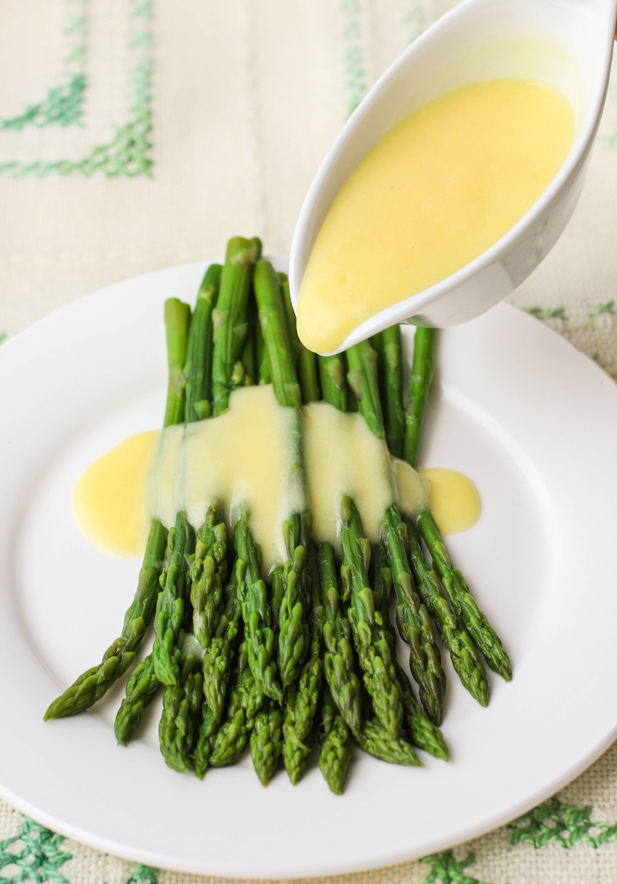 Asparagus with Mock Hollandaise Sauce