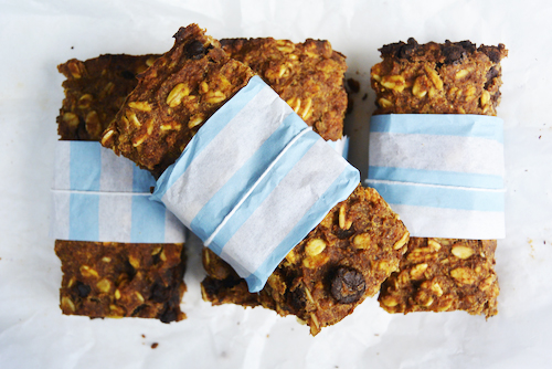 Chocolaty Pumpkin Granola Bars