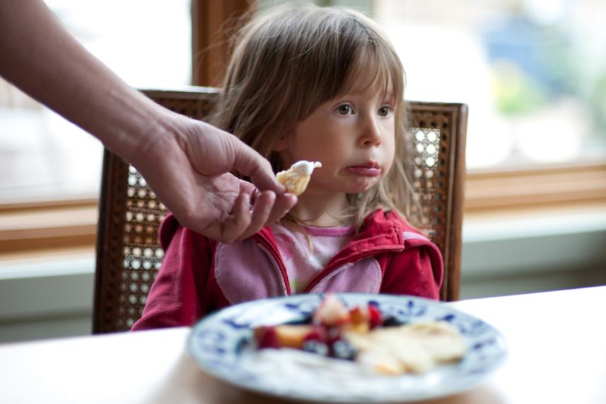 kid saying no to her food