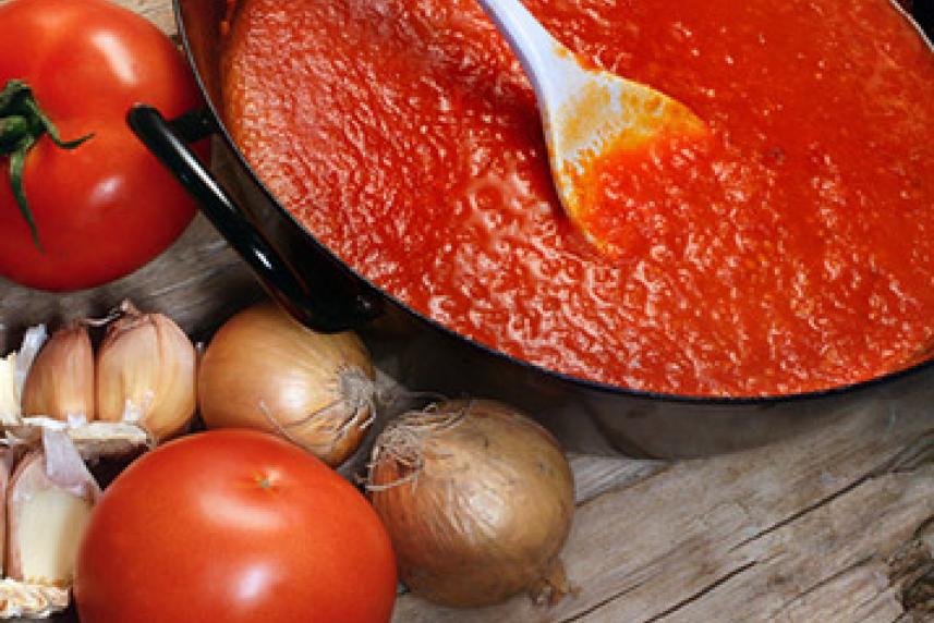 Homemade Simple Tomato Sauce