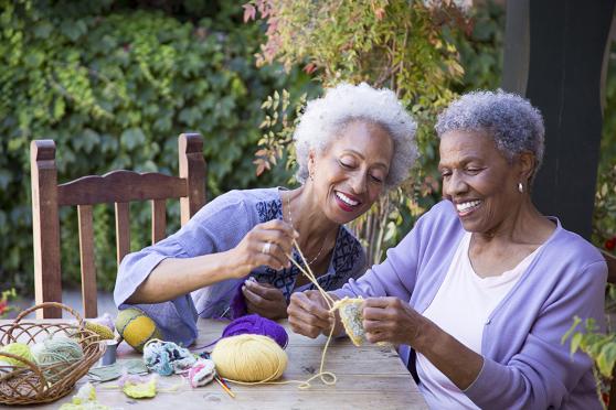 People knitting